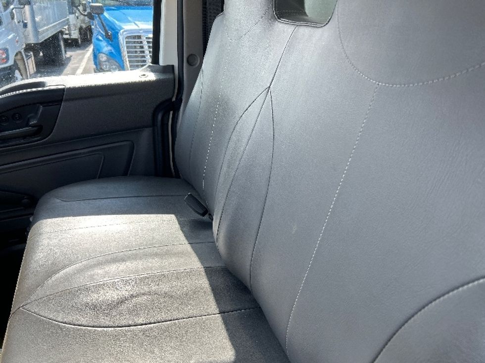 Medium Duty Box Truck-Light and Medium Duty Trucks-International-2020-MV607-Greensboro-NC-6,390\n\t\tmiles-$ 65,000 - Image 19