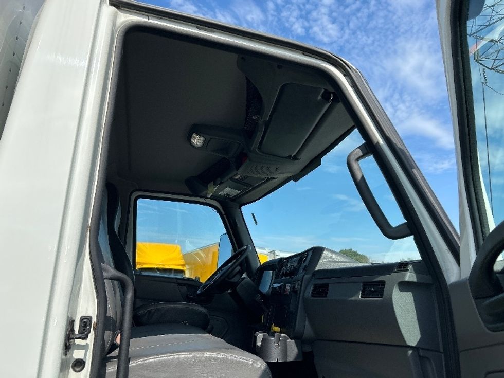 Medium Duty Box Truck-Light and Medium Duty Trucks-International-2020-MV607-Greensboro-NC-6,390\n\t\tmiles-$ 65,000 - Image 20