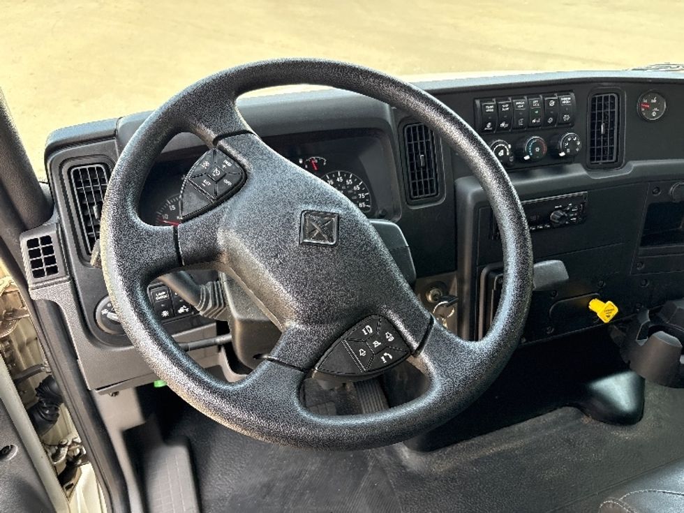 Medium Duty Box Truck-Light and Medium Duty Trucks-International-2020-MV607-Greensboro-NC-63,943\n\t\tmiles-$ 57,750 - Image 18