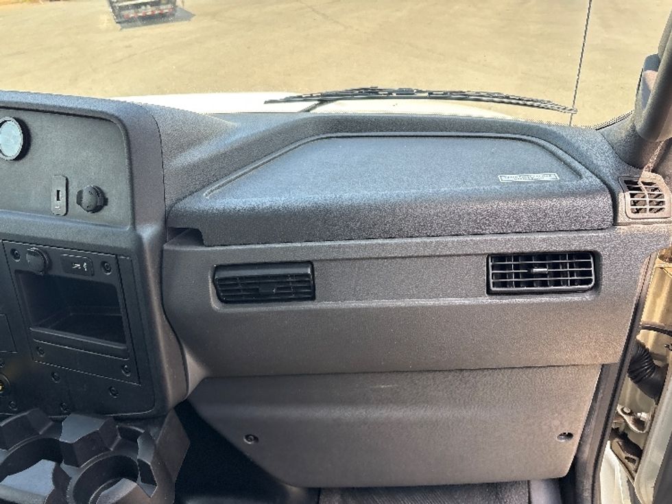 Medium Duty Box Truck-Light and Medium Duty Trucks-International-2020-MV607-Greensboro-NC-63,943\n\t\tmiles-$ 57,750 - Image 21