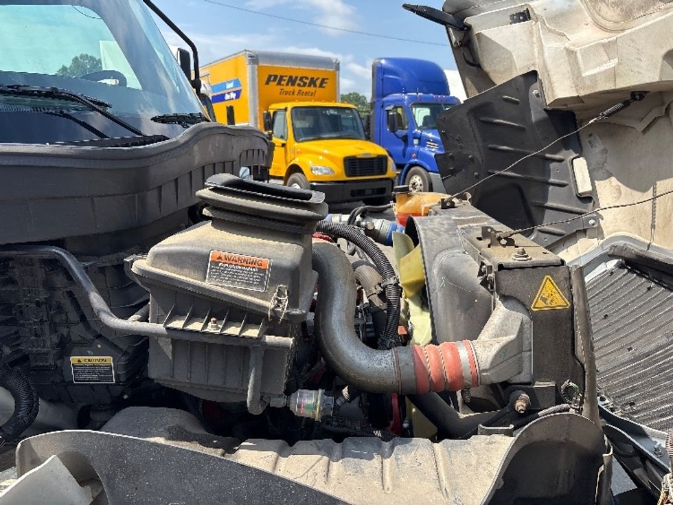 Medium Duty Box Truck-Light and Medium Duty Trucks-International-2020-MV607-Greensboro-NC-63,943\n\t\tmiles-$ 57,750 - Image 23