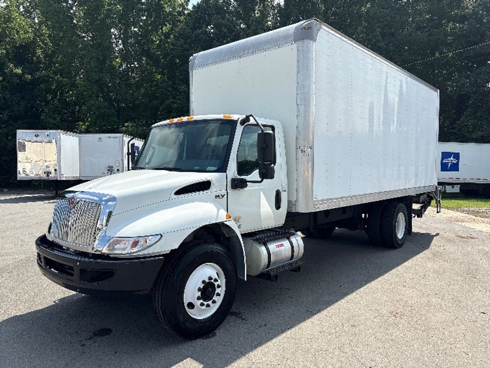Medium Duty Box Truck-Light and Medium Duty Trucks-International-2020-MV607-Greensboro-NC-63,943\n\t\tmiles-$ 57,750 - Image 3