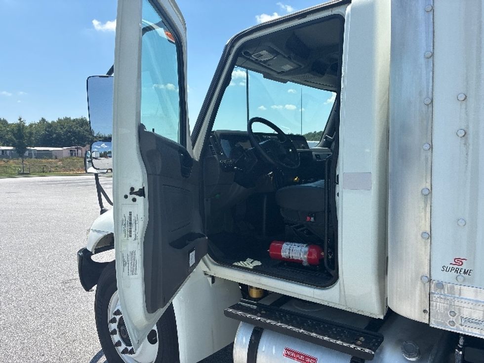 Medium Duty Box Truck-Light and Medium Duty Trucks-International-2020-MV607-Greenville-SC-24,249\n\t\tmiles-$ 62,500 - Image 15