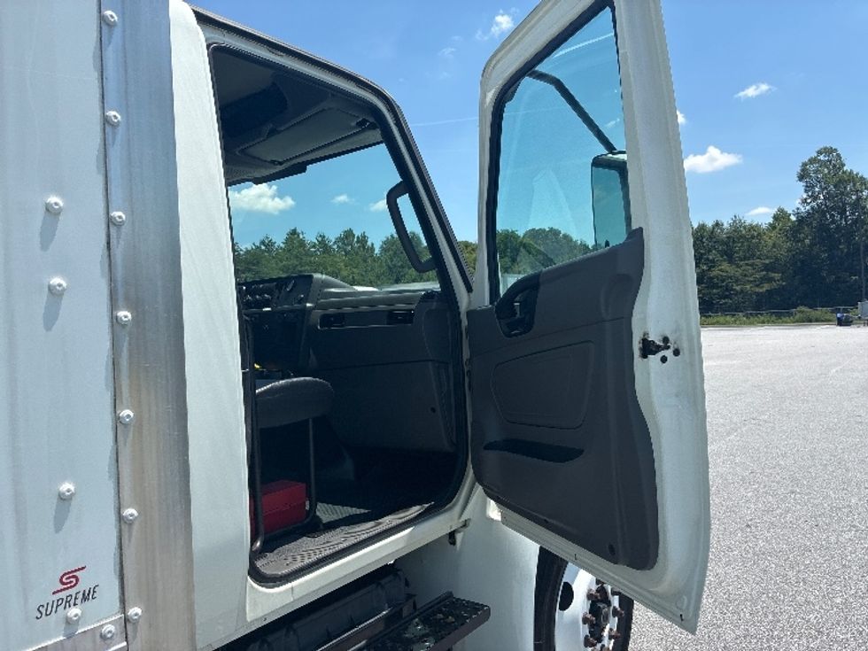 Medium Duty Box Truck-Light and Medium Duty Trucks-International-2020-MV607-Greenville-SC-24,249\n\t\tmiles-$ 62,500 - Image 19