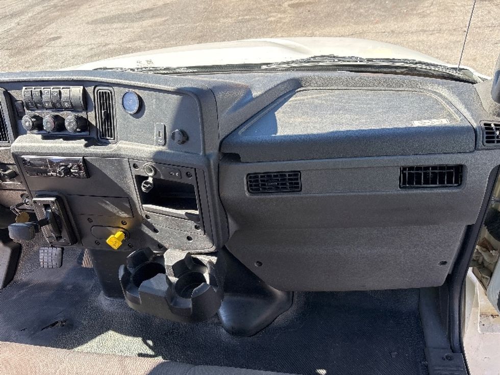 Medium Duty Box Truck-Light and Medium Duty Trucks-International-2020-MV607-Greer-SC-258,796\n\t\tmiles-$ 37,500 - Image 21