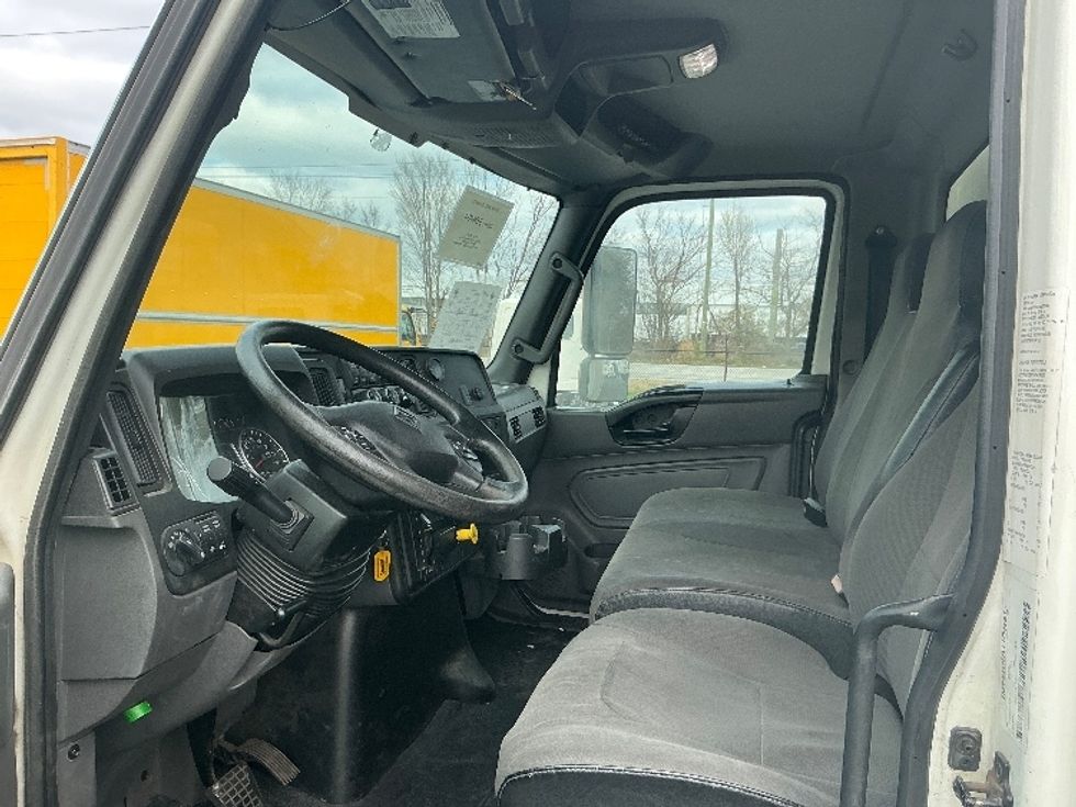 Medium Duty Box Truck-Light and Medium Duty Trucks-International-2020-MV607-Greer-SC-258,993\n\t\tmiles-$ 37,500 - Image 17