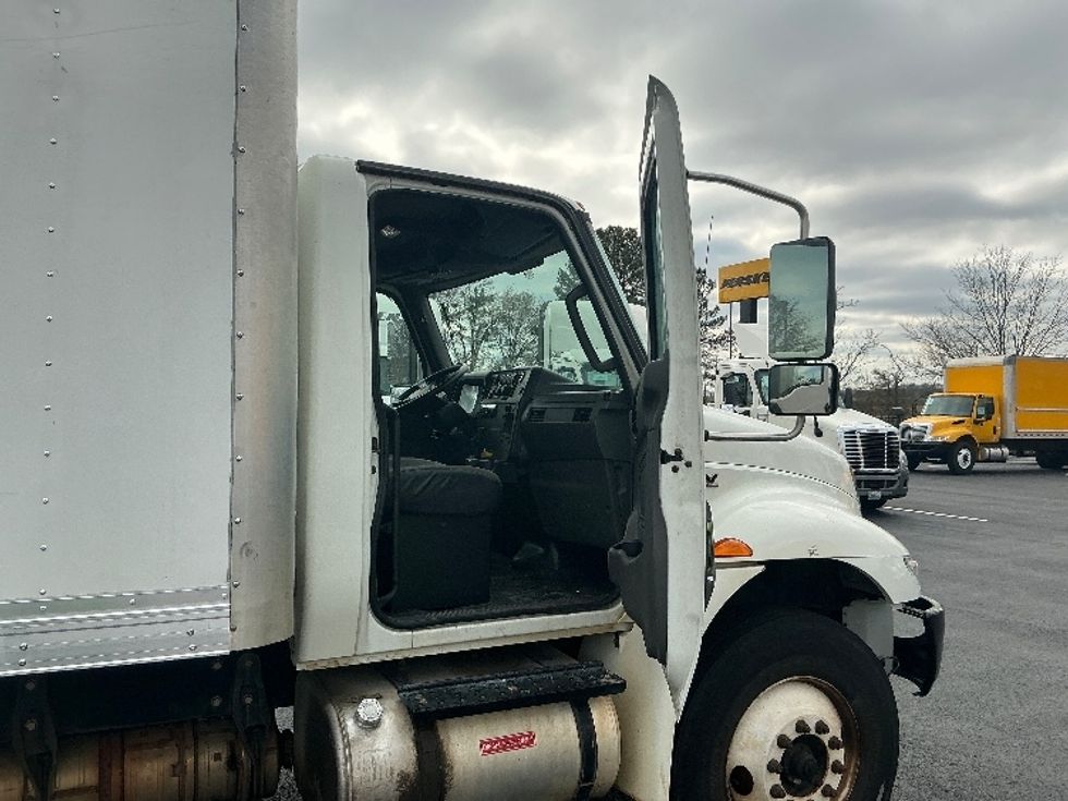 Medium Duty Box Truck-Light and Medium Duty Trucks-International-2020-MV607-Greer-SC-258,993\n\t\tmiles-$ 37,500 - Image 20