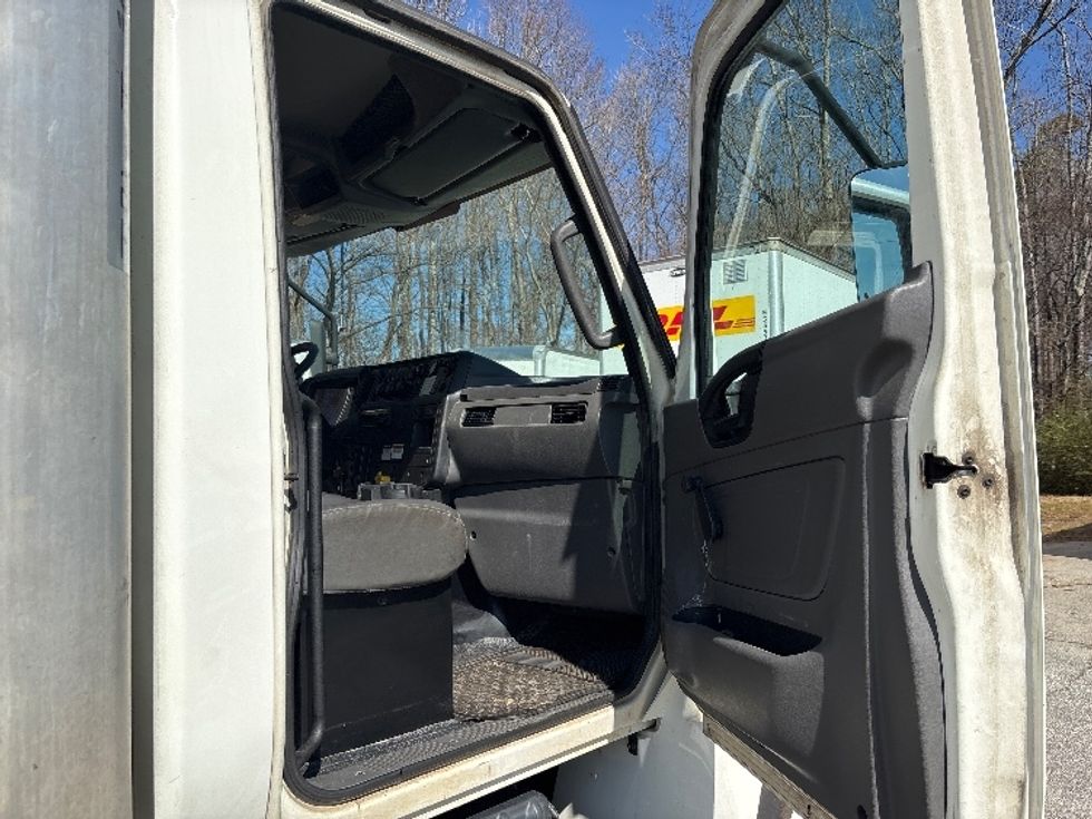 Medium Duty Box Truck-Light and Medium Duty Trucks-International-2020-MV607-Greer-SC-263,601\n\t\tmiles-$ 36,750 - Image 18