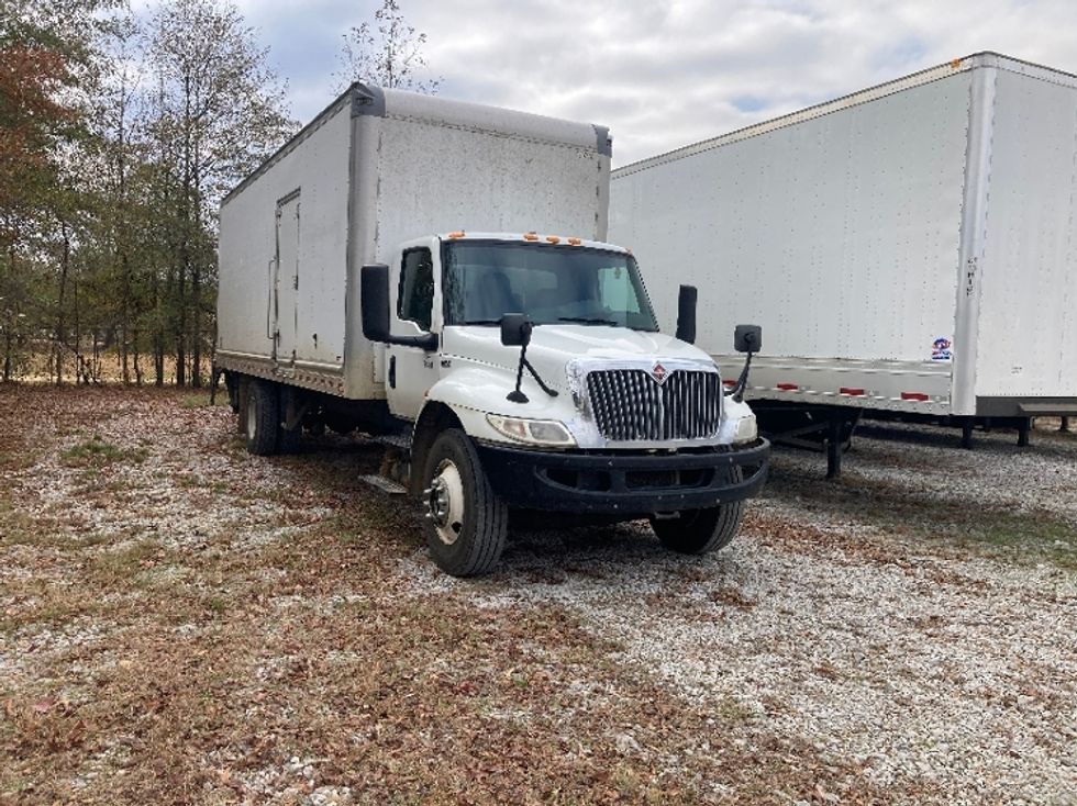 Medium Duty Box Truck-Light and Medium Duty Trucks-International-2020-MV607-Grenada-MS-299,650\n\t\tmiles-$ 9,000 - Image 1