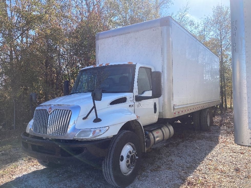 Medium Duty Box Truck-Light and Medium Duty Trucks-International-2020-MV607-Grenada-MS-299,650\n\t\tmiles-$ 9,000 - Image 2
