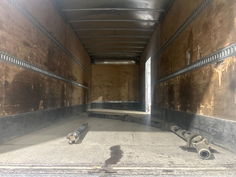 Medium Duty Box Truck-Light and Medium Duty Trucks-International-2020-MV607-Grenada-MS-299,650\n\t\tmiles-$ 9,000 - Image 6