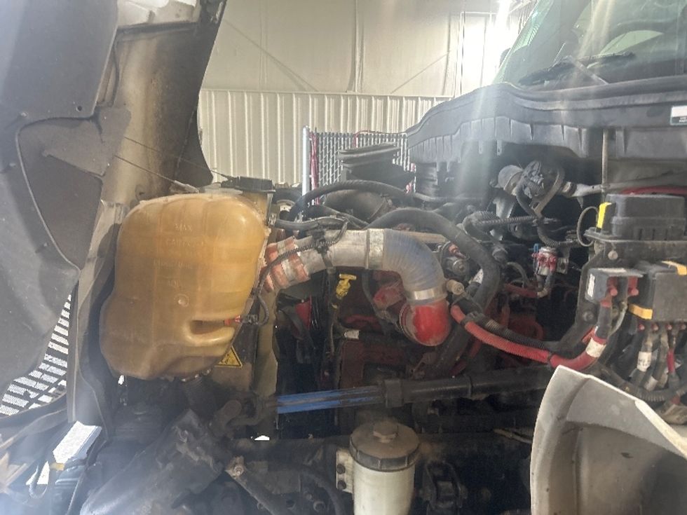 Medium Duty Box Truck-Light and Medium Duty Trucks-International-2020-MV607-Grenada-MS-299,650\n\t\tmiles-$ 9,000 - Image 8