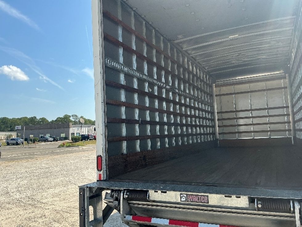 Medium Duty Box Truck-Light and Medium Duty Trucks-International-2020-MV607-Gulfport-MS-110,371\n\t\tmiles-$ 51,500 - Image 11