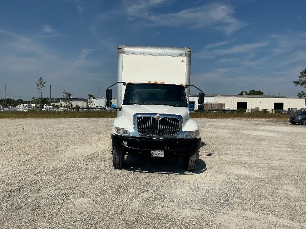 Medium Duty Box Truck-Light and Medium Duty Trucks-International-2020-MV607-Gulfport-MS-110,371\n\t\tmiles-$ 51,500 - Image 2