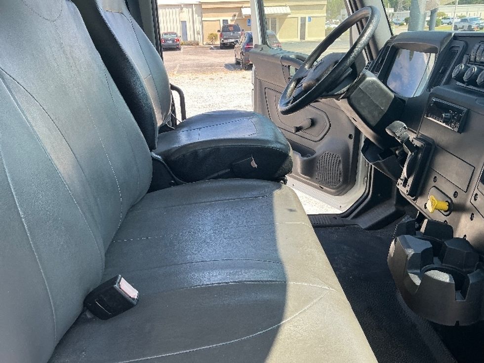 Medium Duty Box Truck-Light and Medium Duty Trucks-International-2020-MV607-Gulfport-MS-110,371\n\t\tmiles-$ 51,500 - Image 22