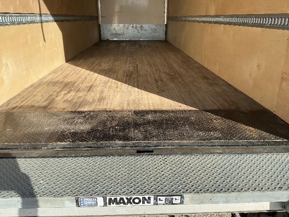 Medium Duty Box Truck-Light and Medium Duty Trucks-International-2020-MV607-Gulfport-MS-118,981\n\t\tmiles-$ 57,750 - Image 10