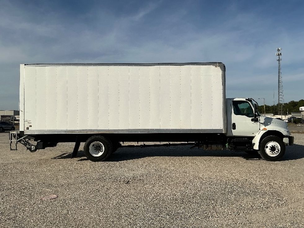 Medium Duty Box Truck-Light and Medium Duty Trucks-International-2020-MV607-Gulfport-MS-118,981\n\t\tmiles-$ 57,750 - Image 15