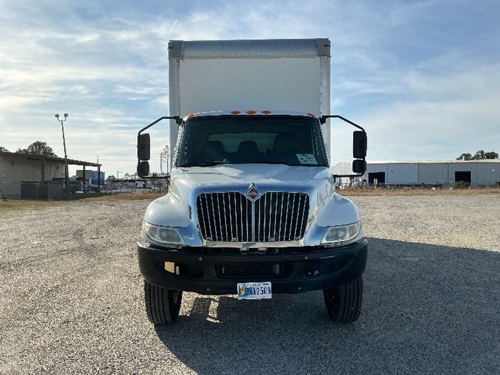 Medium Duty Box Truck-Light and Medium Duty Trucks-International-2020-MV607-Gulfport-MS-118,981\n\t\tmiles-$ 57,750 - Image 2