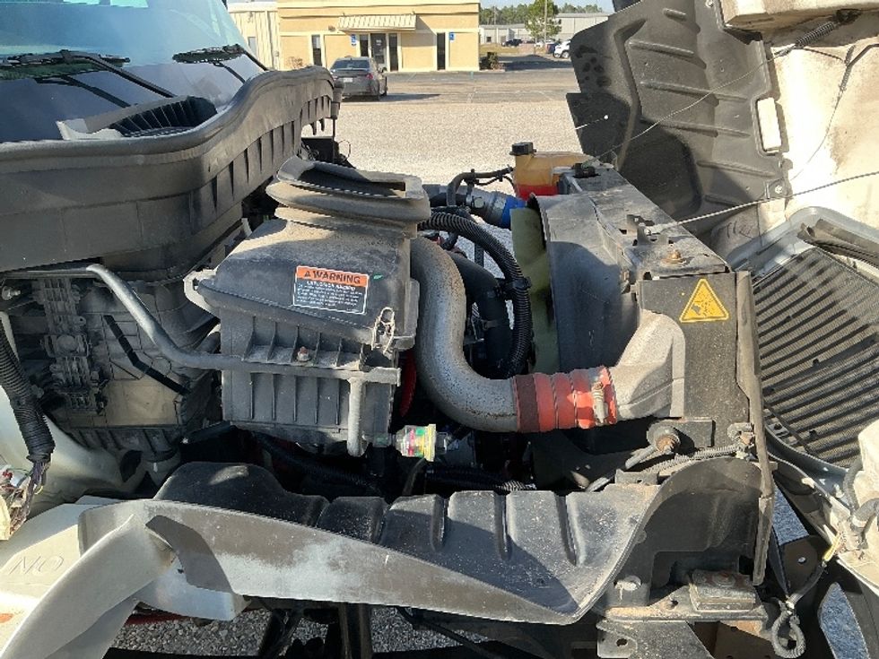 Medium Duty Box Truck-Light and Medium Duty Trucks-International-2020-MV607-Gulfport-MS-118,981\n\t\tmiles-$ 57,750 - Image 23