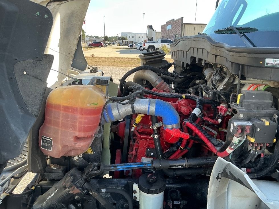 Medium Duty Box Truck-Light and Medium Duty Trucks-International-2020-MV607-Gulfport-MS-118,981\n\t\tmiles-$ 57,750 - Image 24