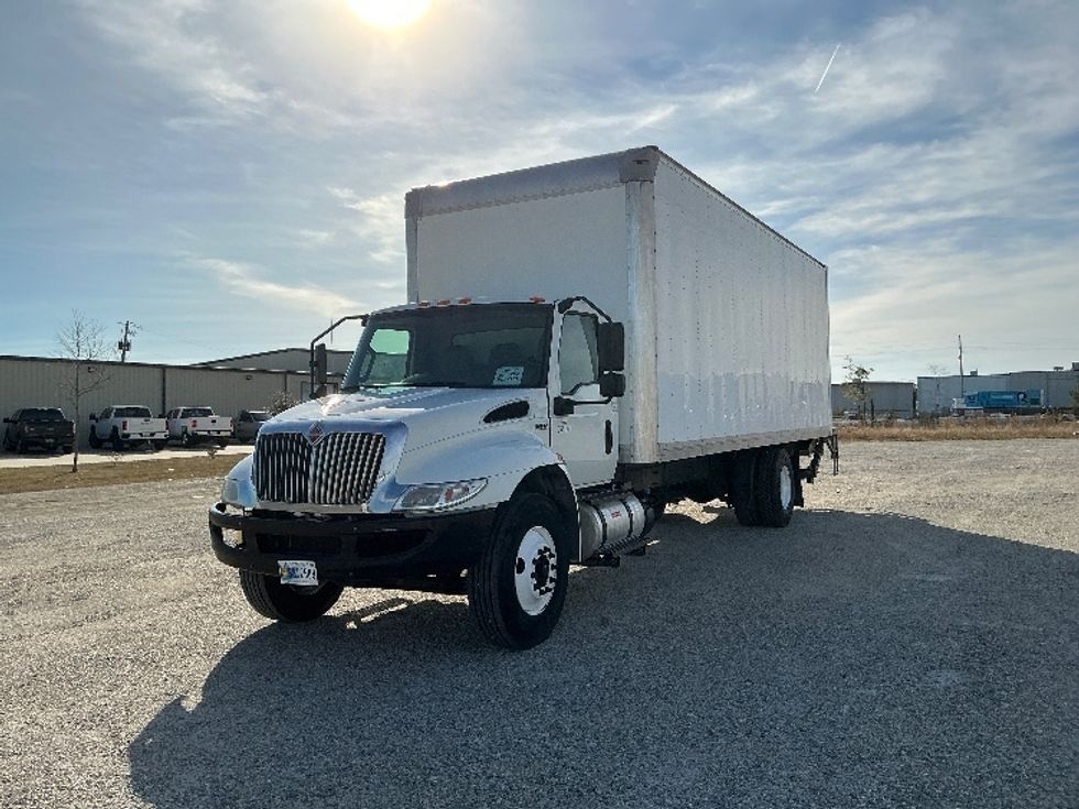 Medium Duty Box Truck-Light and Medium Duty Trucks-International-2020-MV607-Gulfport-MS-118,981\n\t\tmiles-$ 57,750 - Image 3