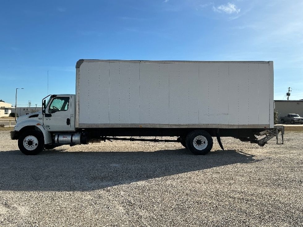 Medium Duty Box Truck-Light and Medium Duty Trucks-International-2020-MV607-Gulfport-MS-118,981\n\t\tmiles-$ 57,750 - Image 4
