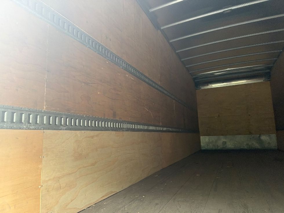 Medium Duty Box Truck-Light and Medium Duty Trucks-International-2020-MV607-Hagerstown-MD-206,805\n\t\tmiles-$ 39,500 - Image 10