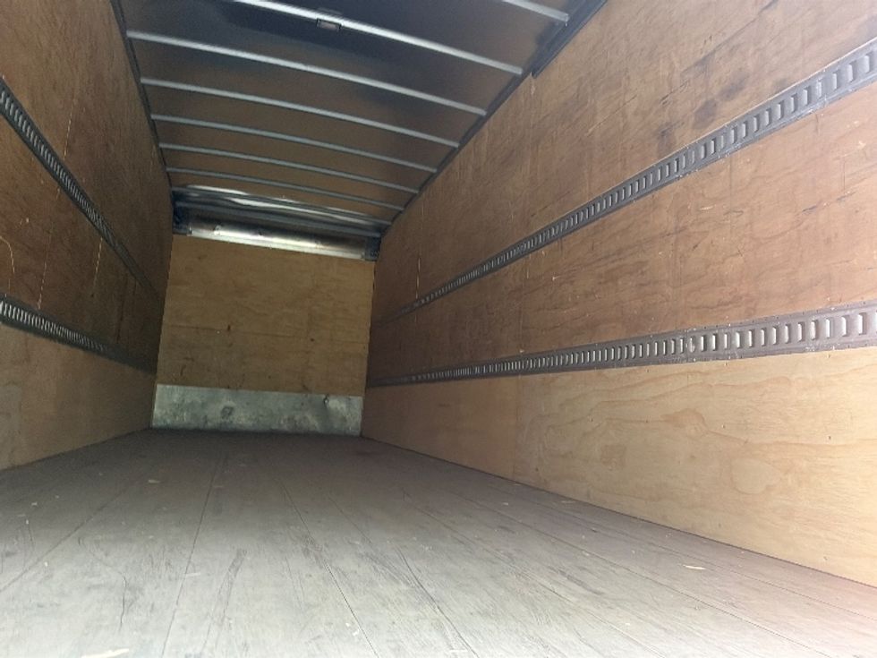 Medium Duty Box Truck-Light and Medium Duty Trucks-International-2020-MV607-Hagerstown-MD-206,805\n\t\tmiles-$ 39,500 - Image 11