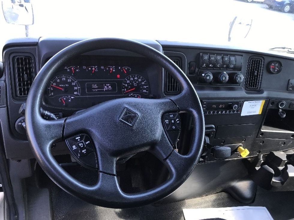 Medium Duty Box Truck-Light and Medium Duty Trucks-International-2020-MV607-Hagerstown-MD-206,805\n\t\tmiles-$ 39,500 - Image 17
