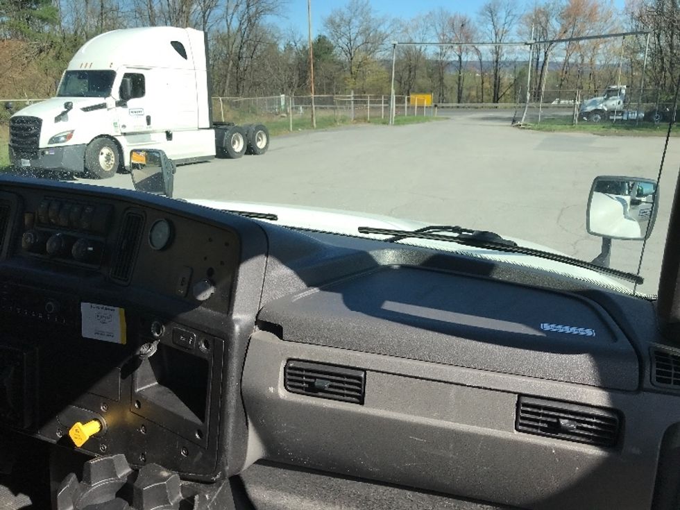 Medium Duty Box Truck-Light and Medium Duty Trucks-International-2020-MV607-Hagerstown-MD-206,805\n\t\tmiles-$ 39,500 - Image 20
