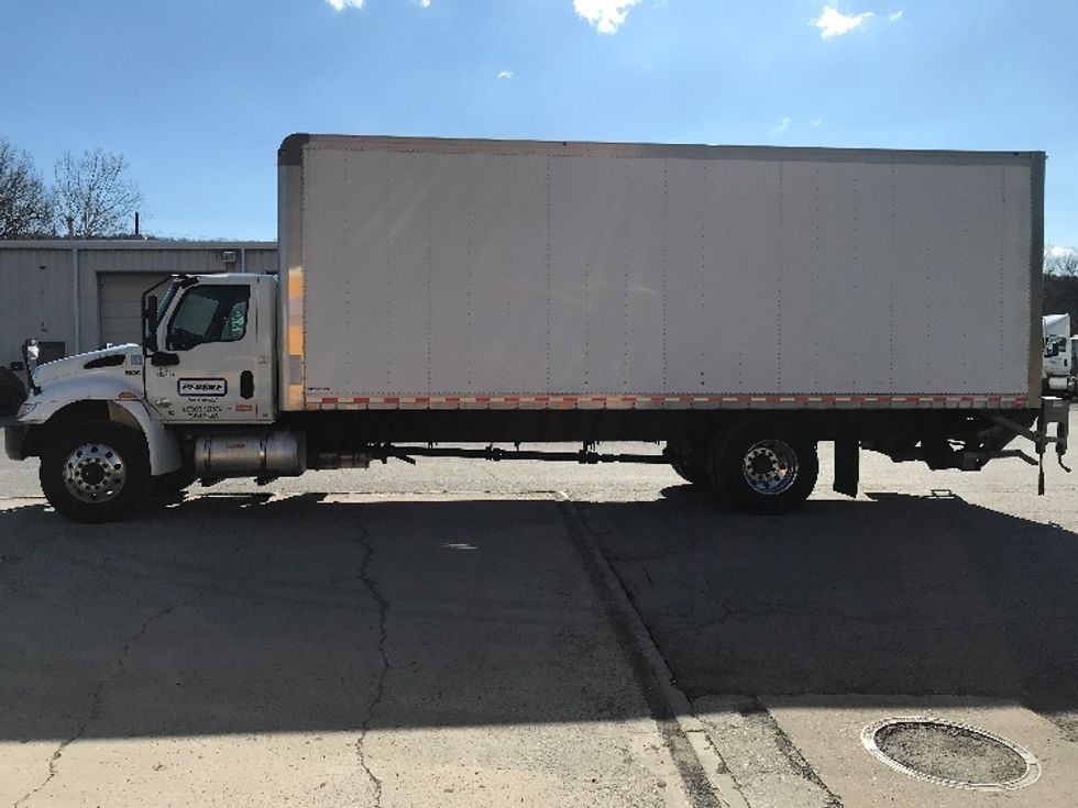 Medium Duty Box Truck-Light and Medium Duty Trucks-International-2020-MV607-Hagerstown-MD-206,805\n\t\tmiles-$ 39,500 - Image 4