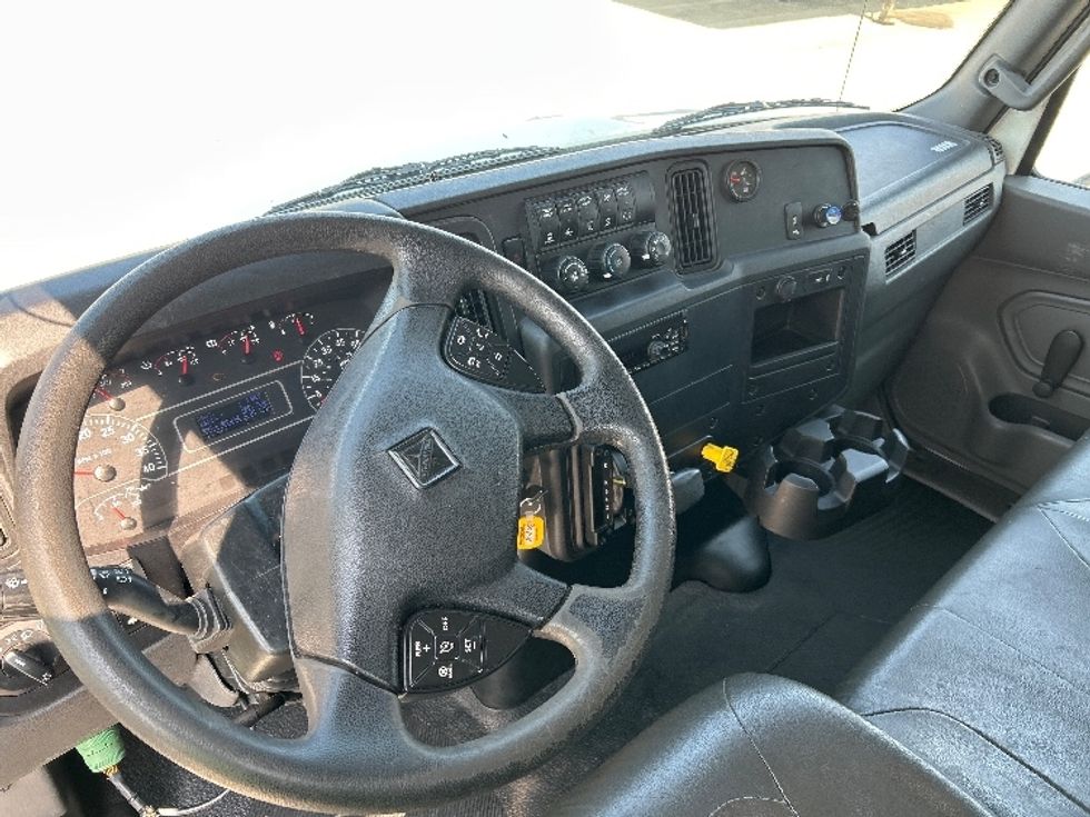 Medium Duty Box Truck-Light and Medium Duty Trucks-International-2020-MV607-Hammond-LA-102,831\n\t\tmiles-$ 64,500 - Image 16