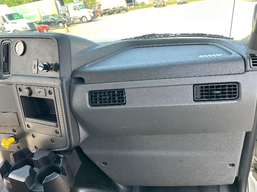 Medium Duty Box Truck-Light and Medium Duty Trucks-International-2020-MV607-Hammond-LA-102,831\n\t\tmiles-$ 64,500 - Image 20
