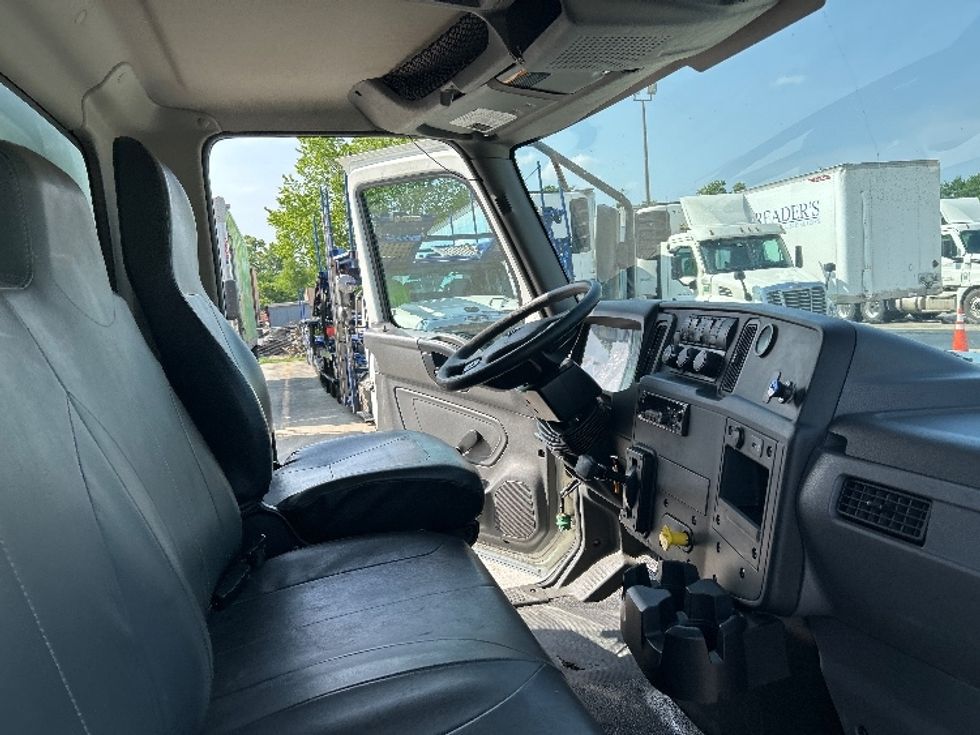 Medium Duty Box Truck-Light and Medium Duty Trucks-International-2020-MV607-Hammond-LA-102,831\n\t\tmiles-$ 64,500 - Image 21