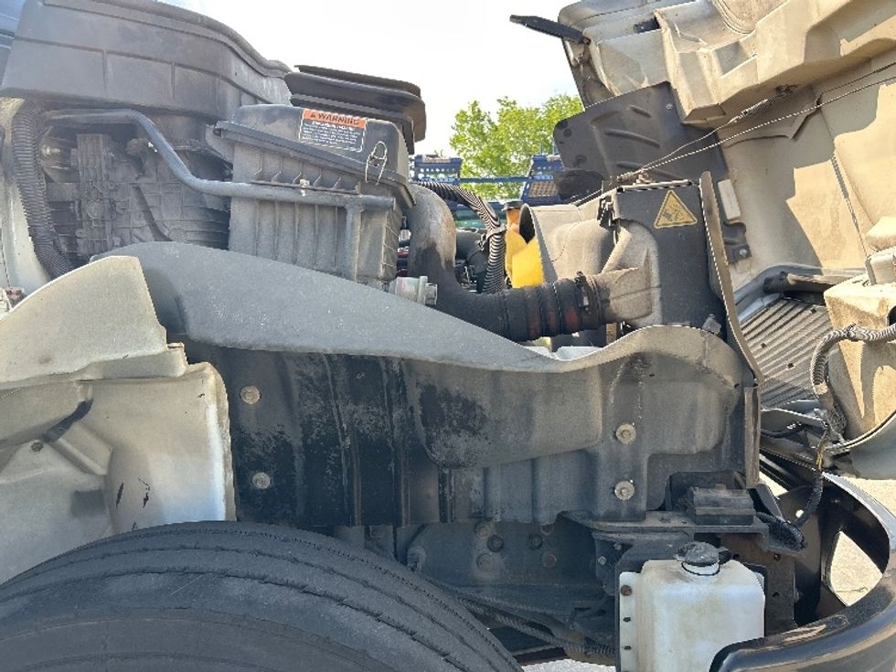 Medium Duty Box Truck-Light and Medium Duty Trucks-International-2020-MV607-Hammond-LA-102,831\n\t\tmiles-$ 64,500 - Image 22