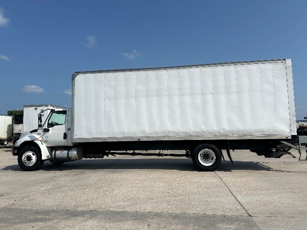 Medium Duty Box Truck-Light and Medium Duty Trucks-International-2020-MV607-Hammond-LA-102,831\n\t\tmiles-$ 64,500 - Image 4