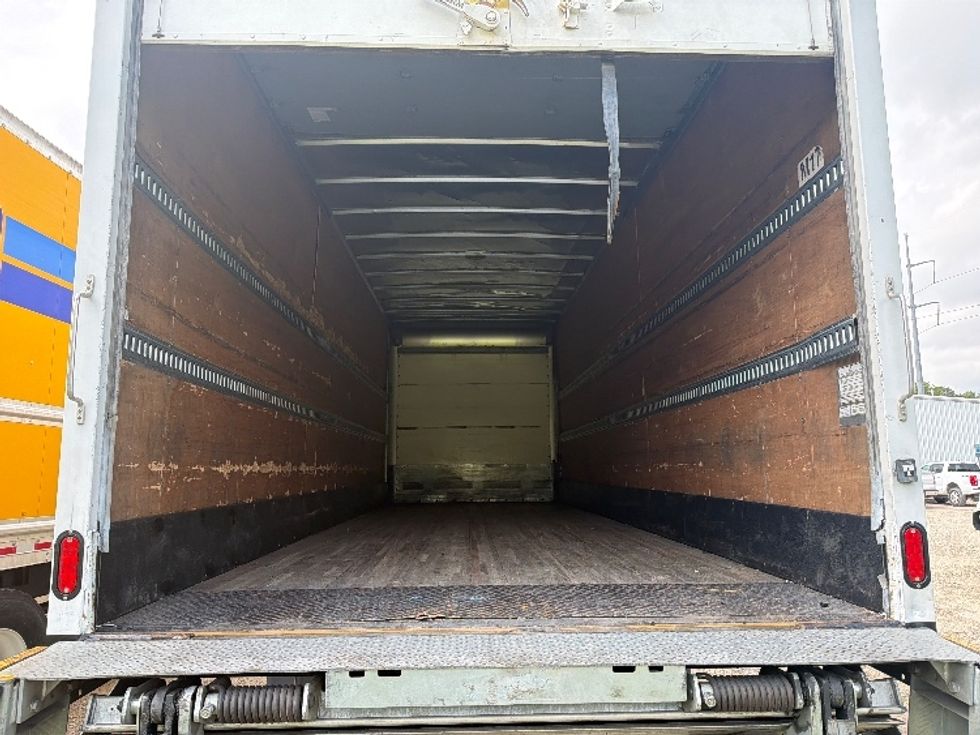 Medium Duty Box Truck-Light and Medium Duty Trucks-International-2020-MV607-Hammond-LA-102,831\n\t\tmiles-$ 64,500 - Image 8
