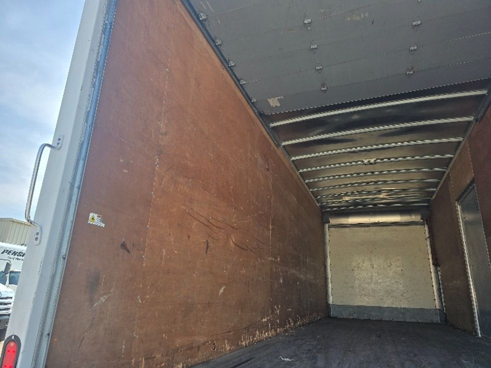 Medium Duty Box Truck-Light and Medium Duty Trucks-International-2020-MV607-Hammond-LA-103,420\n\t\tmiles-$ 62,250 - Image 11
