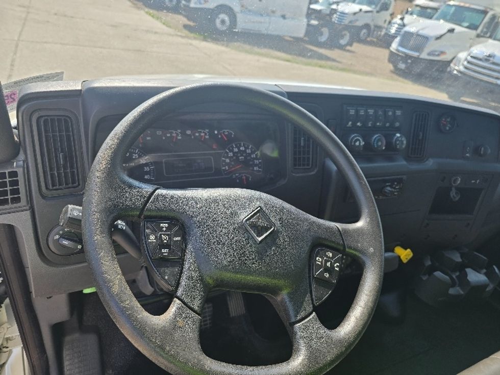 Medium Duty Box Truck-Light and Medium Duty Trucks-International-2020-MV607-Hammond-LA-103,420\n\t\tmiles-$ 62,250 - Image 17