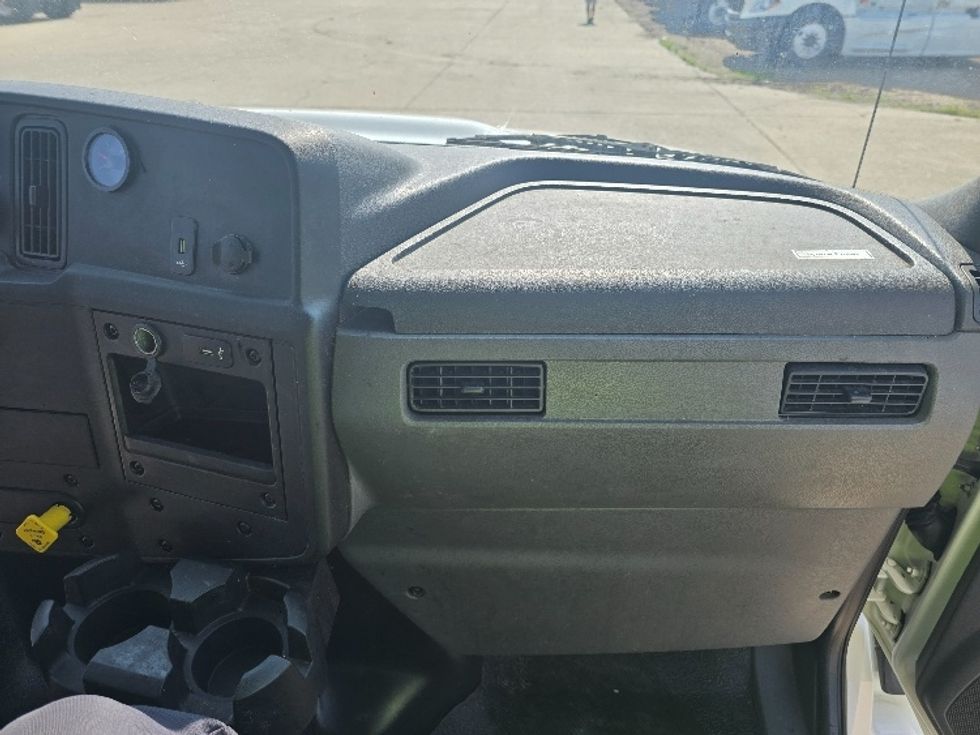 Medium Duty Box Truck-Light and Medium Duty Trucks-International-2020-MV607-Hammond-LA-103,420\n\t\tmiles-$ 62,250 - Image 21