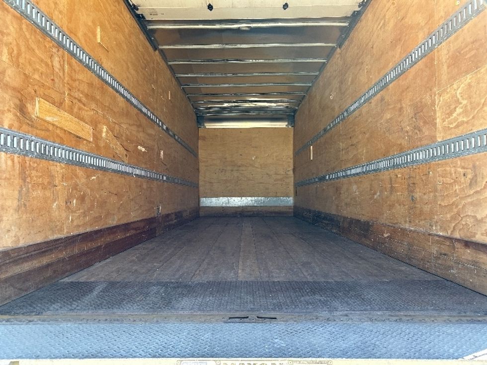 Medium Duty Box Truck-Light and Medium Duty Trucks-International-2020-MV607-Hammond-LA-125,023\n\t\tmiles-$ 64,500 - Image 10