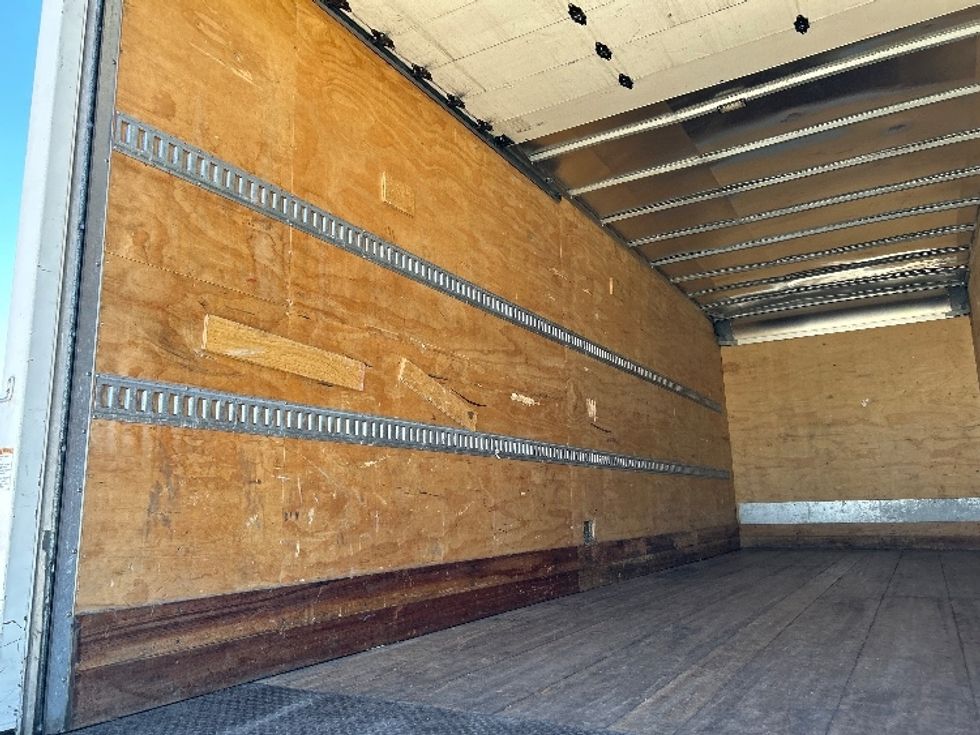 Medium Duty Box Truck-Light and Medium Duty Trucks-International-2020-MV607-Hammond-LA-125,023\n\t\tmiles-$ 64,500 - Image 11