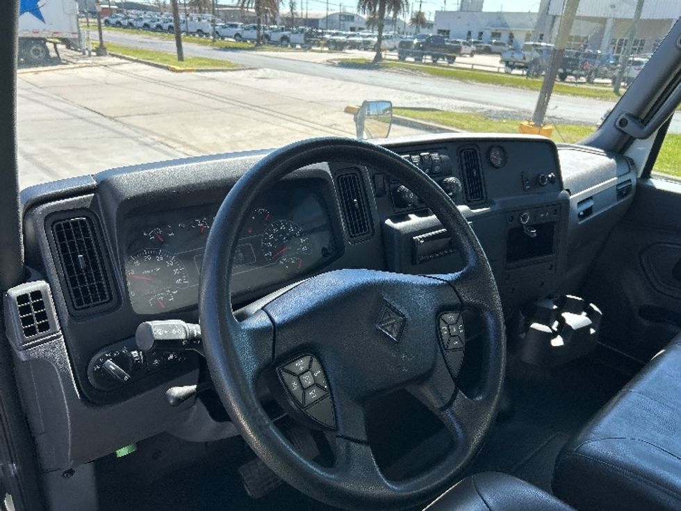 Medium Duty Box Truck-Light and Medium Duty Trucks-International-2020-MV607-Hammond-LA-125,023\n\t\tmiles-$ 64,500 - Image 17