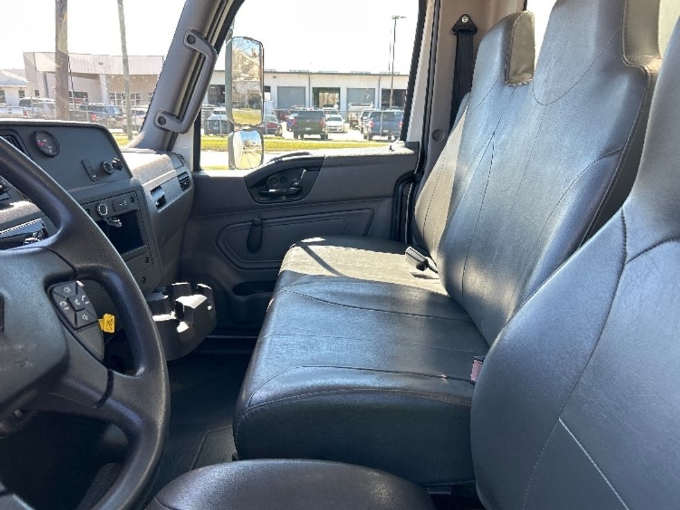 Medium Duty Box Truck-Light and Medium Duty Trucks-International-2020-MV607-Hammond-LA-125,023\n\t\tmiles-$ 64,500 - Image 19