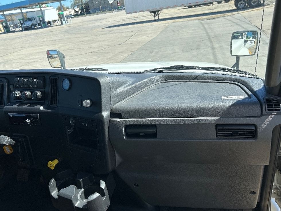 Medium Duty Box Truck-Light and Medium Duty Trucks-International-2020-MV607-Hammond-LA-125,023\n\t\tmiles-$ 64,500 - Image 21