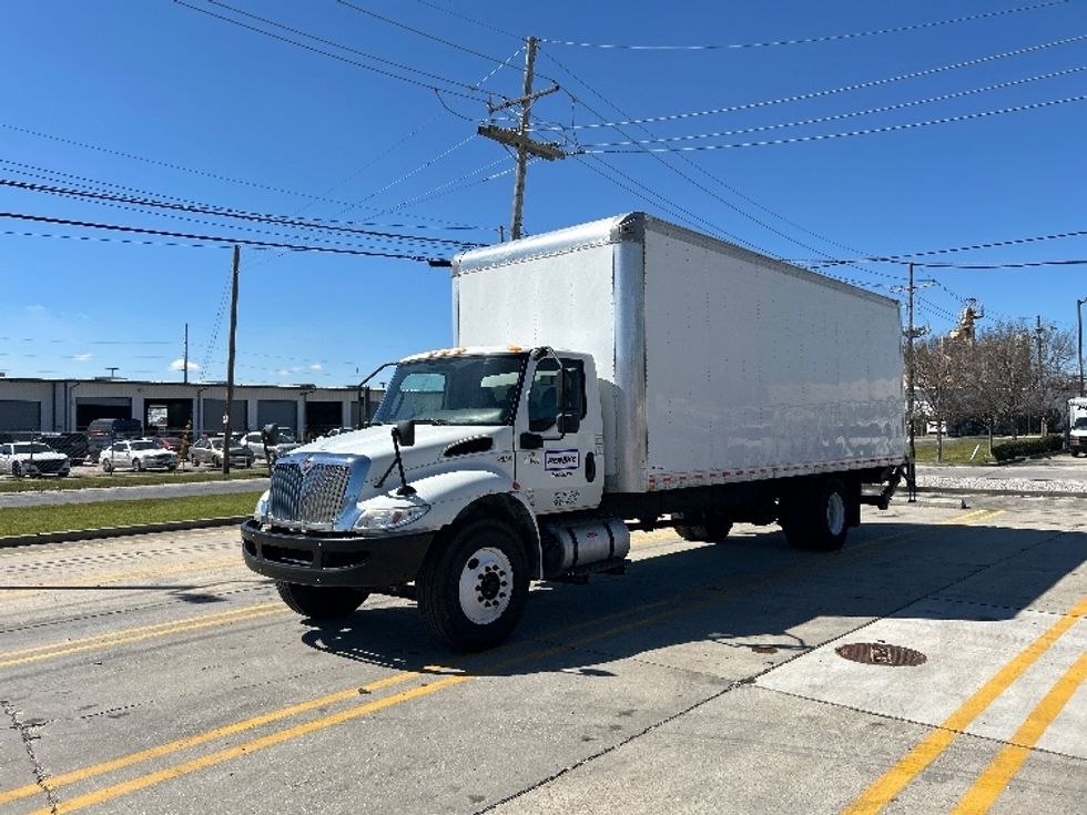 Medium Duty Box Truck-Light and Medium Duty Trucks-International-2020-MV607-Hammond-LA-125,023\n\t\tmiles-$ 64,500 - Image 3