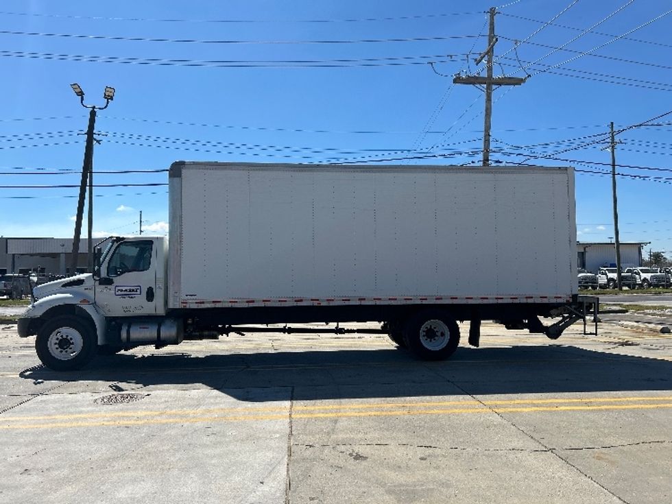 Medium Duty Box Truck-Light and Medium Duty Trucks-International-2020-MV607-Hammond-LA-125,023\n\t\tmiles-$ 64,500 - Image 4