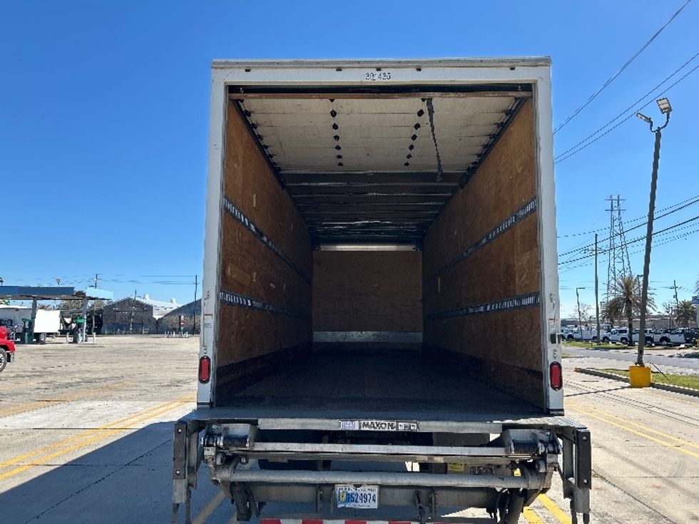 Medium Duty Box Truck-Light and Medium Duty Trucks-International-2020-MV607-Hammond-LA-125,023\n\t\tmiles-$ 64,500 - Image 8