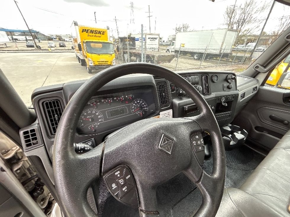 Medium Duty Box Truck-Light and Medium Duty Trucks-International-2020-MV607-Hammond-LA-131,843\n\t\tmiles-$ 53,000 - Image 17