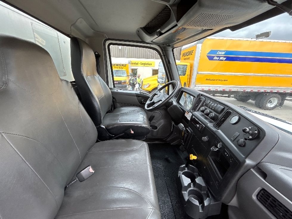 Medium Duty Box Truck-Light and Medium Duty Trucks-International-2020-MV607-Hammond-LA-131,843\n\t\tmiles-$ 53,000 - Image 22